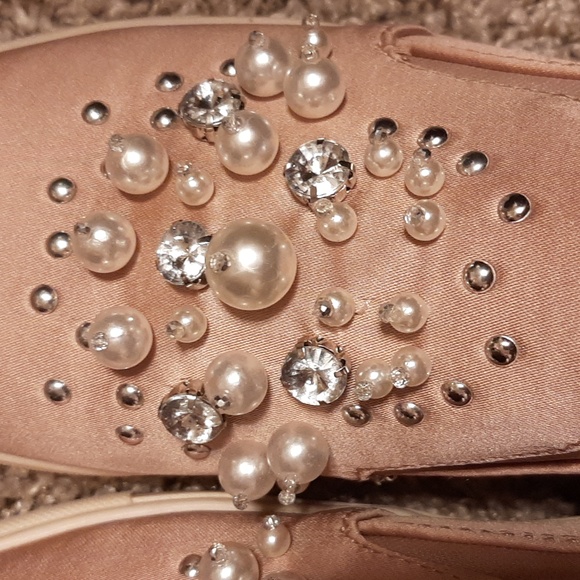 Candies Blush Embellished Slipons - Picture 5 of 10